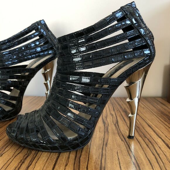 John Richmond Black Leather Strap Stilettos w/ Chrome Heels Size 38 US 7 ½ - Picture 2 of 9